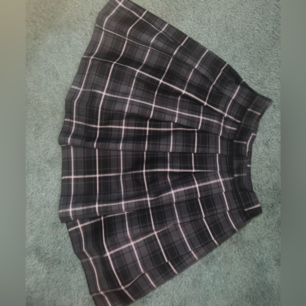 SHEIN, Black Plaid, Small